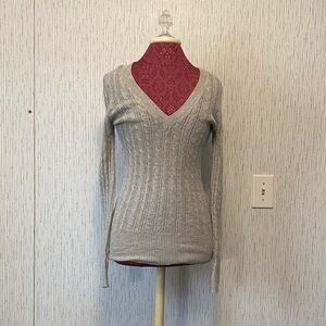 American Eagle Outfitters Light Gray Cable-Knit V-Neck Sweater